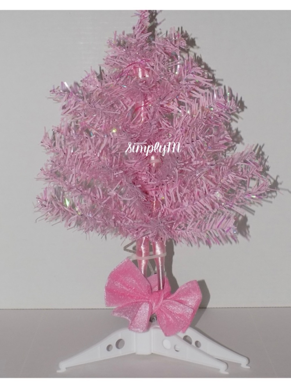 Pre-Lit Mini Pink Iridescent Valentine’s Tree
